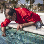 🌊💦 ¡Descubre cómo solucionar una fuga de agua en tu piscina de hormigón! 🏊‍♂️🛠️ Aprende los mejores consejos y técnicas eficaces en nuestra guía completa. ¡Mantén tu piscina en óptimas condiciones! 💪😎