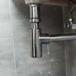 🔍💦 Guía completa para detectar fugas de agua en sistemas de calefacción: ¡Aprende cómo solucionar este problema!
